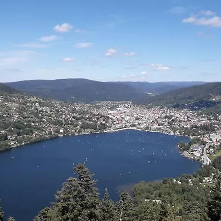 Proche Lac , Borne Video, Espace Exterieur